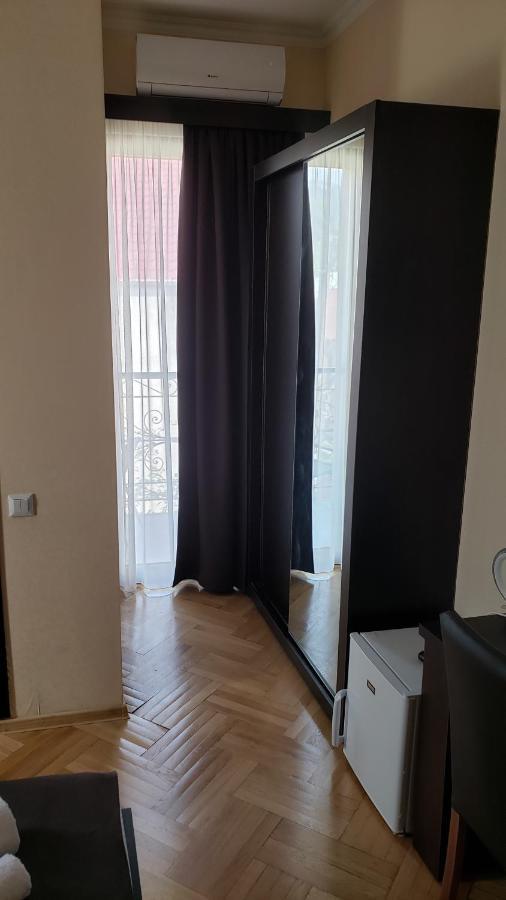 Family Guest House Тбілісі Екстер'єр фото