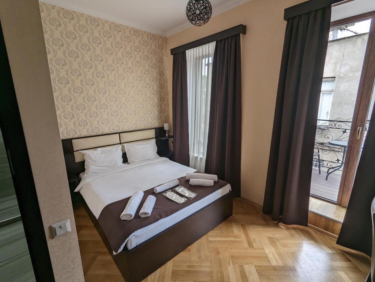 Family Guest House Тбілісі Екстер'єр фото